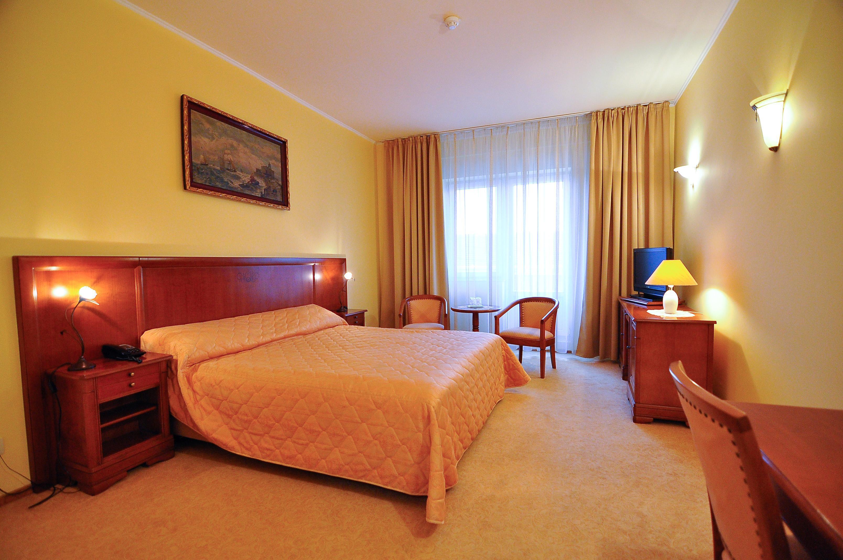 Hotel Maxim Oradea Zewnętrze zdjęcie