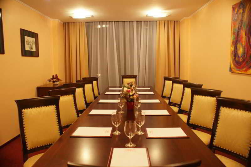 Hotel Maxim Oradea Zewnętrze zdjęcie