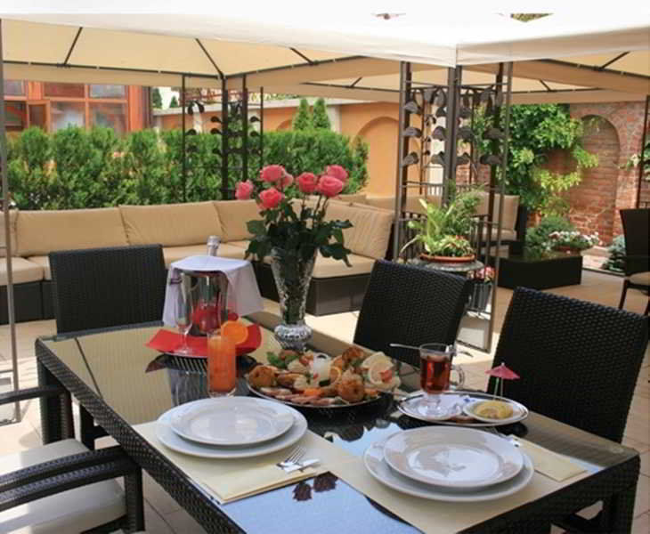 Hotel Maxim Oradea Zewnętrze zdjęcie
